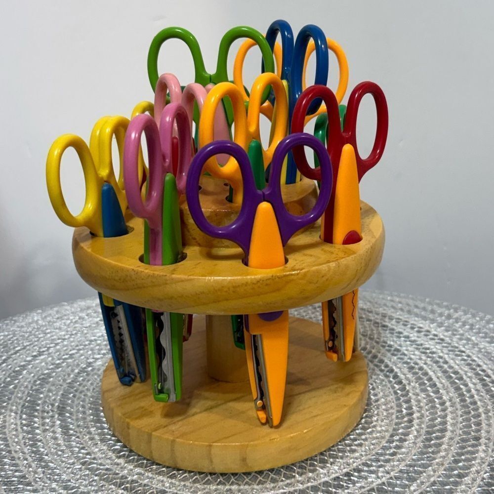 Craft Sissors Set of 12 Sissors and Wooden Display NWOT
